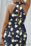 Vestido largo largo de dama de honor estampado de talla grande con halter, azul y corte