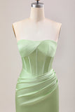 Corsé de vaina verde vestido de dama de honor largo sin tirantes con abertura