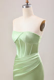 Corsé de vaina verde vestido de dama de honor largo sin tirantes con abertura