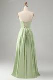 Vestido de dama de honor verde una línea plisada sin tirantes ojo de cerradura con abertura