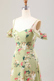Vestido de invitada de boda floral con correas de espagueti verde de una línea con abertura