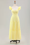 Vestido de invitada de boda con volantes plisados de color amarillo limón simple de una línea