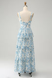 Vestido de invitada de boda floral con corsé azul blanco