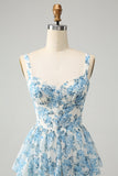 Vestido de invitada de boda floral con corsé azul blanco