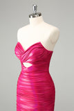 Vestido de cóctel corto con abertura en forma de cerradura y escote en forma de corazón fucsia