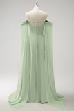 Vestido de dama de honor largo de gasa de gasa de color verde claro con hombros fríos