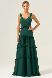 Vestido largo de dama de honor con volantes de gasa verde oscuro con una línea con hueco