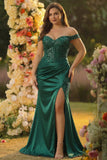Vestido largo de satén de satén de talla grande de sirena verde oscuro con hombros descubiertos y abertura