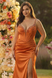 Vestido de graduación de talla grande con corsé de sirena fucsia y tirantes finos