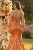 Vestido de graduación de talla grande con corsé de sirena fucsia y tirantes finos