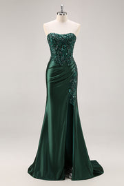 Vestido de fiesta de sirena verde oscuro sin tirantes con abertura