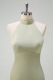 Elegante vestido de dama de honor de sirena de satén halter de salvia