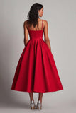 Vestido formal de satén rojo de una línea de té
