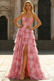Vestido floral de graduación sin tirantes con volantes y volantes largos con abertura y abertura