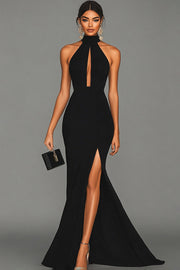 Vestido elegante negro de satén con cuello halter y corte sirena