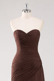 Vestido formal con volantes fruncidos marrón oscuro