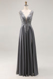 Vestido largo de encaje con cuello en V y cuello en V Charcoal A con apliques