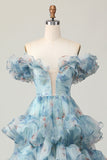 Vestido de fiesta con volantes azul floral con hombros descubiertos