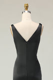 Vestido largo de gala con cuello en V profundo y negro y blanco