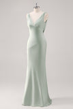 Vestido de dama de honor de satén con escote en V verde salvia