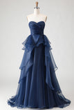 Vestido largo de graduación Princess azul marino sin tirantes y volantes en línea A