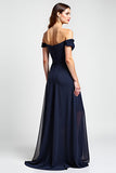 Vaina azul marino con hombro descubierto, vestido largo de gasa fruncida para invitada de boda con abertura