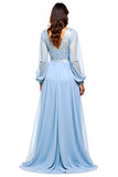 Vestido largo de dama de honor de lentejuelas de manga larga con cuello en V azul cielo brillante con abertura