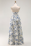 Vestido largo de baile con volantes en capas y floral azul con abertura