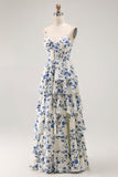 Vestido largo de baile con volantes en capas y floral azul con abertura