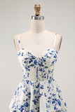 Vestido largo de baile con volantes en capas y floral azul con abertura