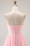 Vestido largo de dama de honor de gasa con volantes en forma de línea A rosa rubor