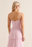 Tirantes de espagueti rosa caramelo Un vestido largo de dama de honor con volantes