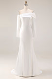 Vestido de novia de sirena blanca con hombros descubiertos y mangas largas