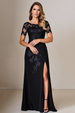 Vestido largo de la madre de la novia con apliques de satén negro con mangas