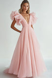 Vestido formal largo rosa con escote en V y volantes