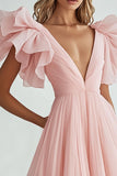 Vestido formal largo rosa con escote en V y volantes