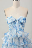 Vestido corto de regreso a casa sin tirantes de flores blancas azules de una línea con lazo