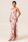 Vestido largo de invitada a la boda con volantes y vaina floral en rubor con abertura