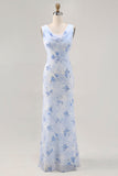 Vestido largo de invitada a la boda con cuello vuelto floral azul
