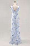 Vestido largo de invitada a la boda con cuello vuelto floral azul