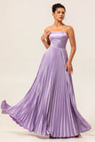 Vestido de dama de honor largo plisado de línea A sin tirantes en lila