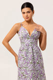 Vestido de invitada de boda con tirantes de espagueti impresos en línea A floral morado