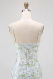 Vestido largo de dama de honor floral pastel de satén con tirantes finos azules con bolsillos