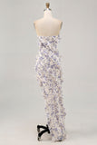 Vestido de dama de honor con volantes sin tirantes con vaina floral azul