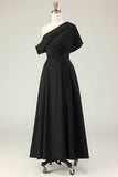 Vestido de la madre de la novia de satén negro con bolsillos