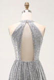 Vestido de cóctel plateado corto con corte y corte brillante en la espalda abierta
