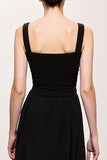 Vestido largo de noche con tirantes fruncidos y vaina negra