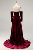 Vestido largo de terciopelo rojo oscuro con mangas largas