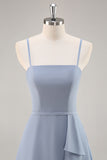 Vestido largo de dama de honor de gasa azul empolvado Una línea con volantes