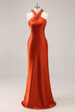 Vestido largo de dama de honor de sirena halter de satén óxido con lazo